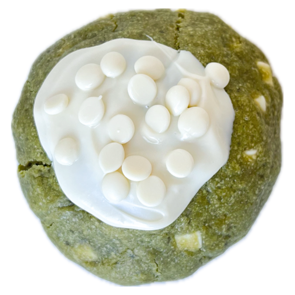 200g Weisse Choco-Chips Matcha Cookie.
Gefüllt mit weißer Schokolade.
