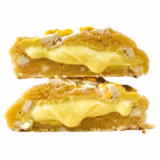 200g White Chocolate Ananas Cookie.
Gefüllt mit Ananas-Kokos-Creme.